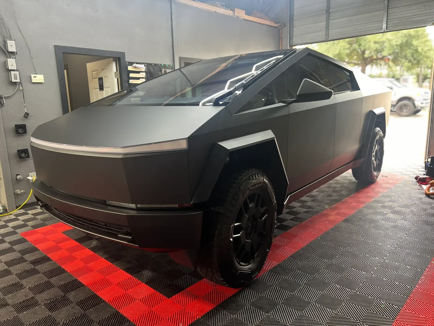 Auto detailing round rock at The Carologist